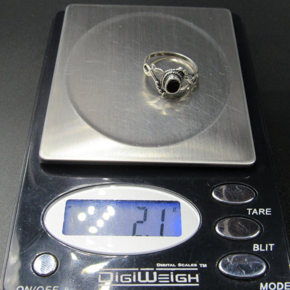 Size 6.75 Sterling Silver Fancy Design Black Inlay Band Ring Vintage - Picture 7 of 7